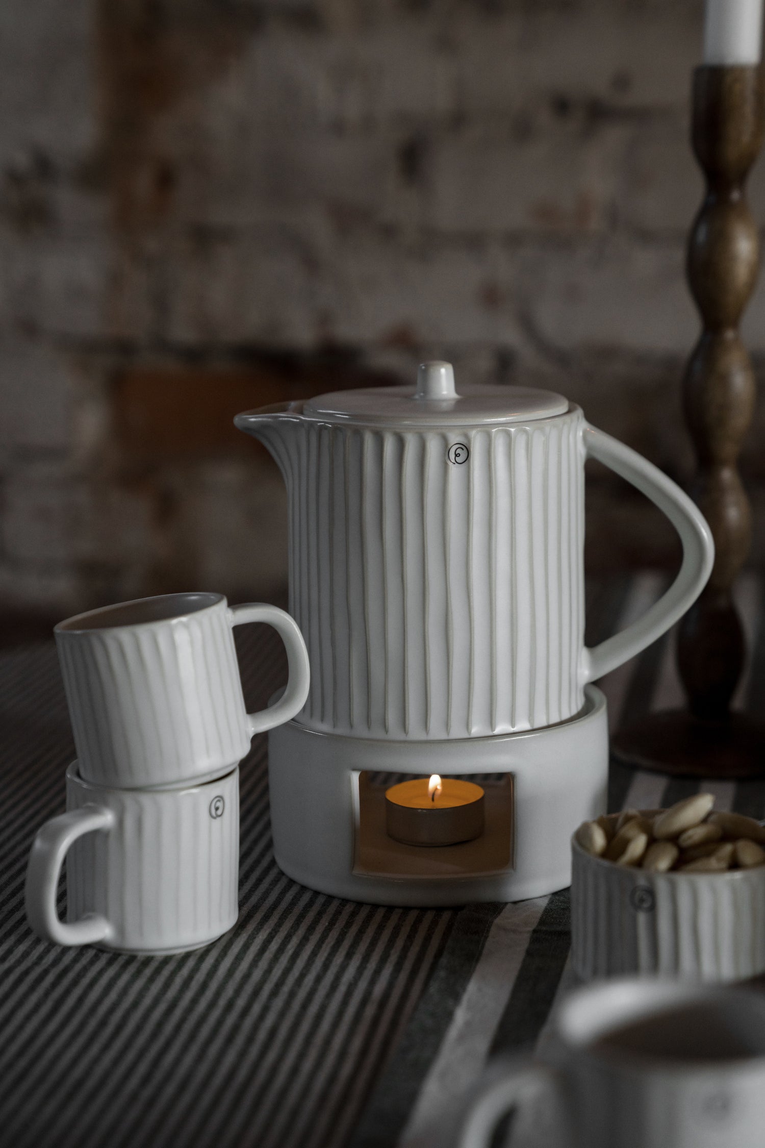 Ernst Kanne mit Stövchen weiß Steingut Tee Glühwein