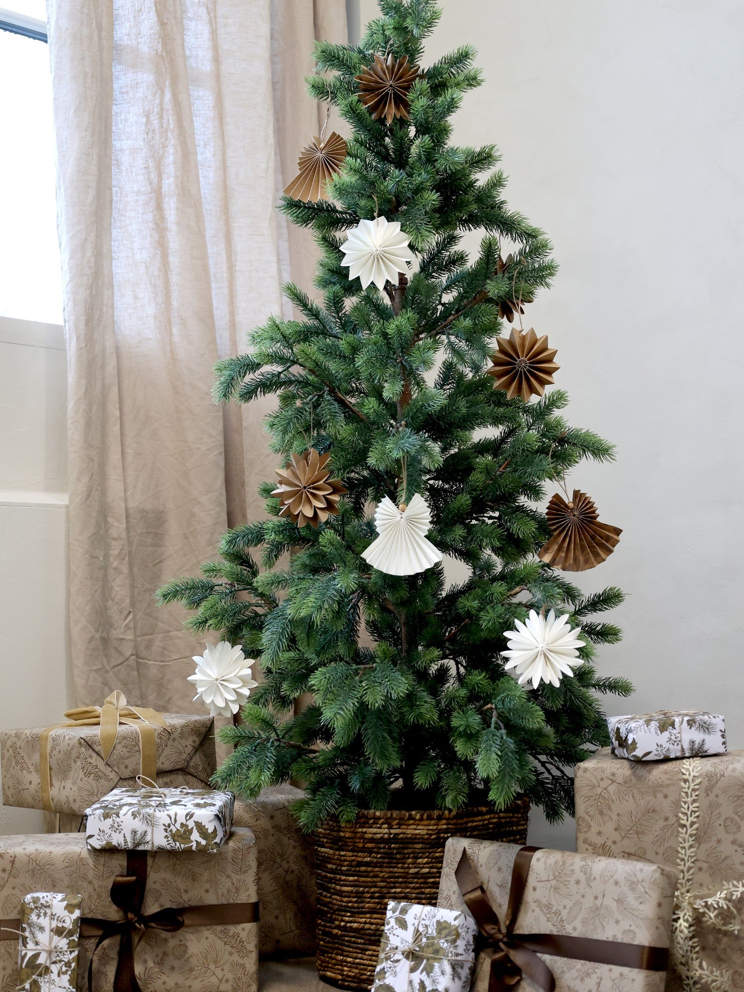 Chic Antic Stern Ornament Papier 10 cm offwhite weiß