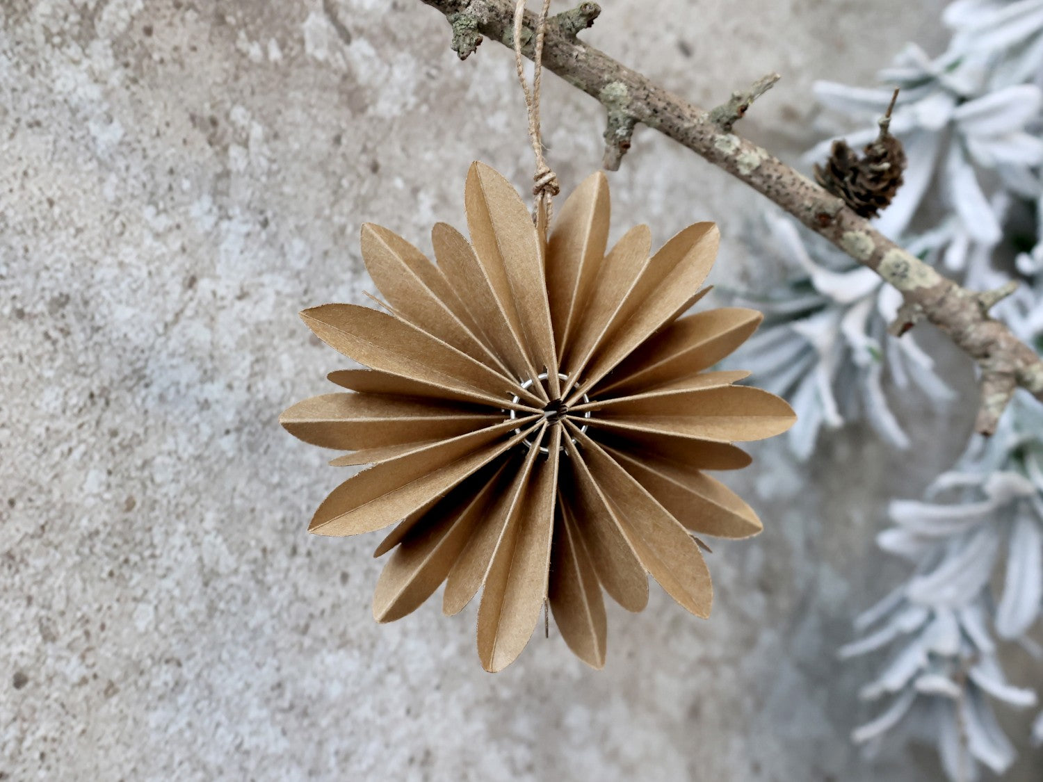 Chic Antique Stern Ornament Braun 10 cm Papier