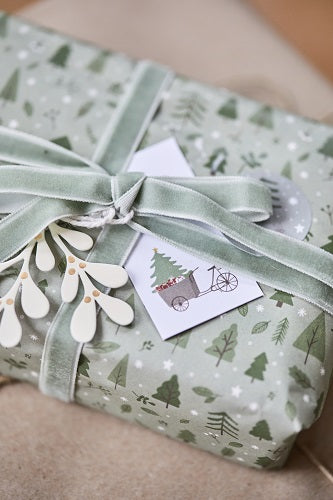 IB Laursen Papierrolle 5 Meter Winterwald Grün Rolle Geschenkpapier