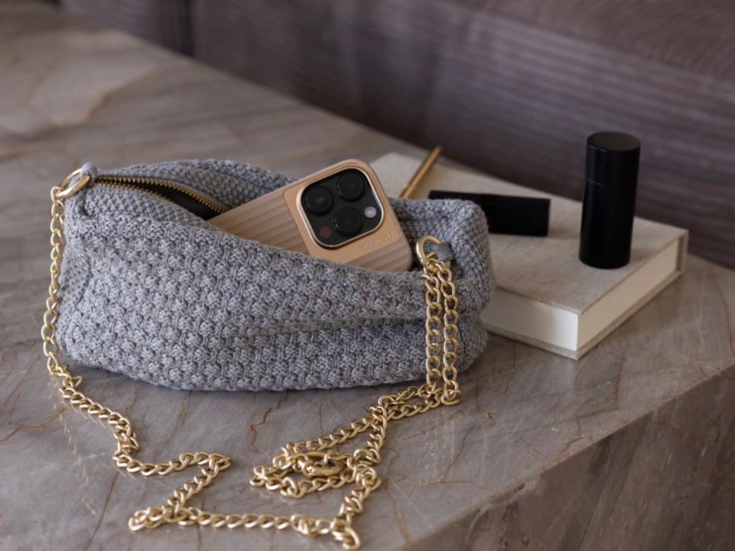 By Lohn Strikket Clutch Tasche Kette Petra grau melange