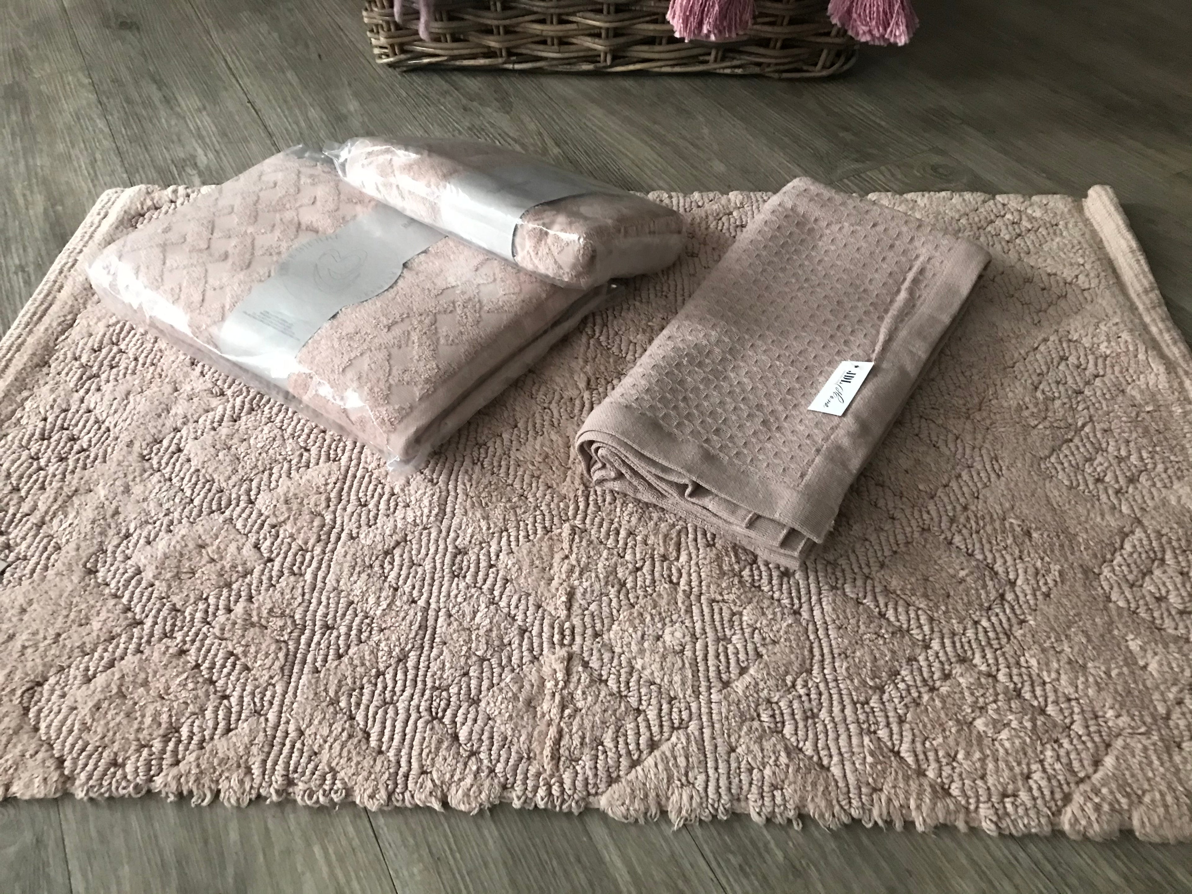 Lene Bjerre Laurilia Badematte Teppich 90 x 60 cm Rugby Tan Rose