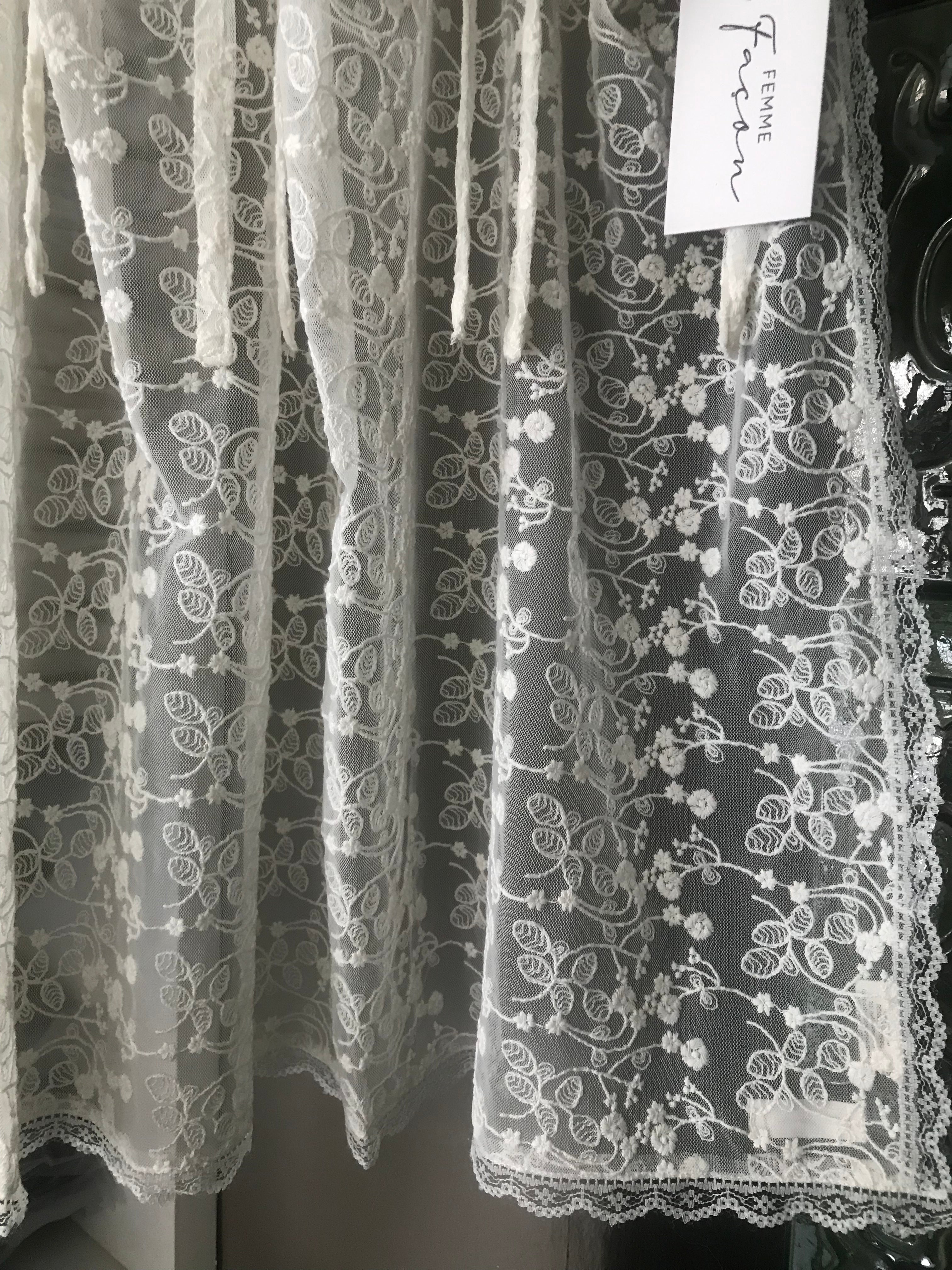 Femme Facon Kurzgardine 140 x 50 cm Spitze Creme Landhaus Dänemark