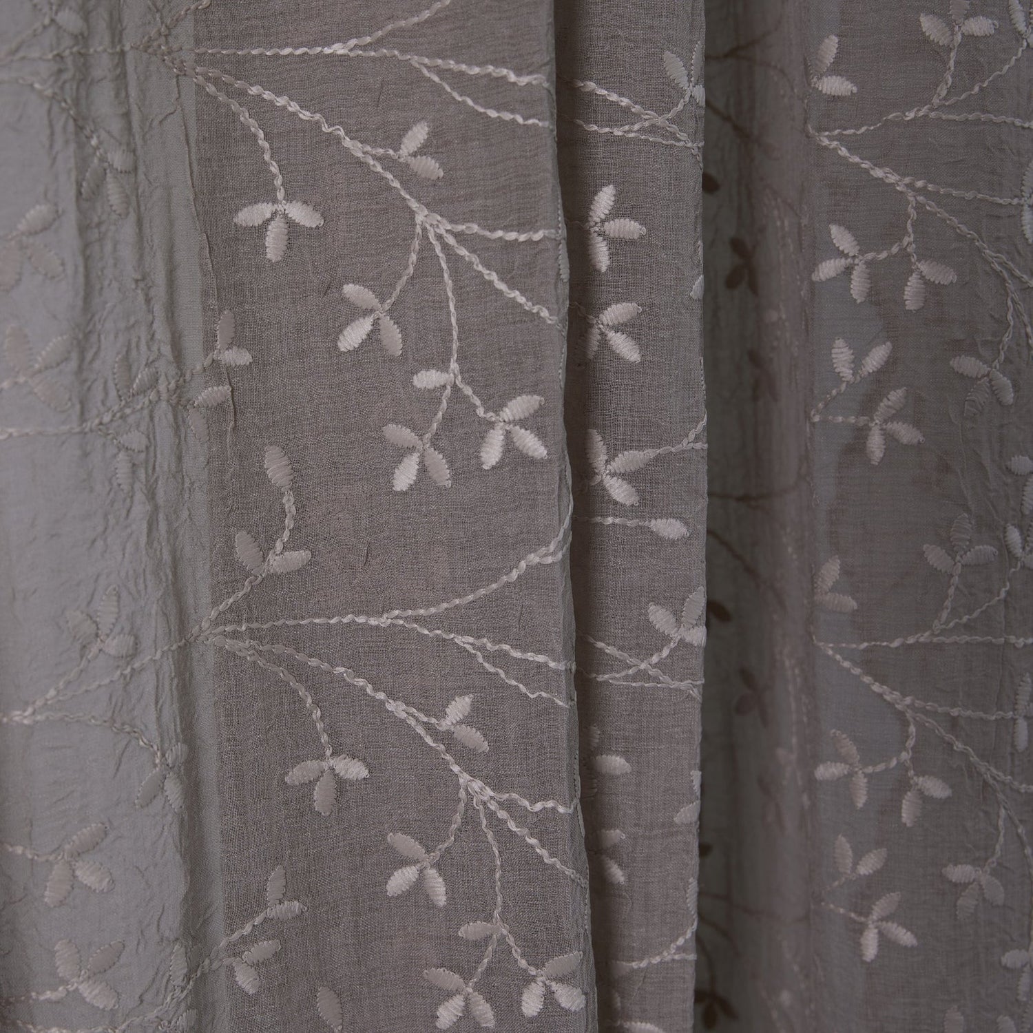 Lene Bjerre Eloise Vorhang Dunkelbeige 250x160 cm Sickerei