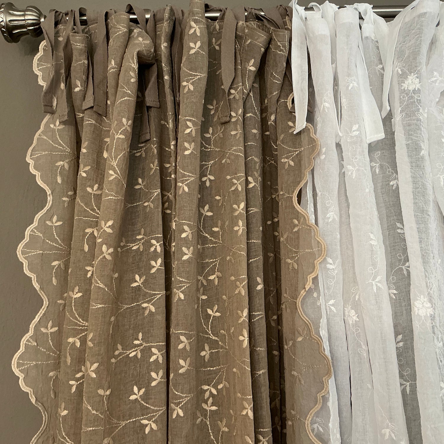 Lene Bjerre Eloise Vorhang Dunkelbeige 250x160 cm Sickerei