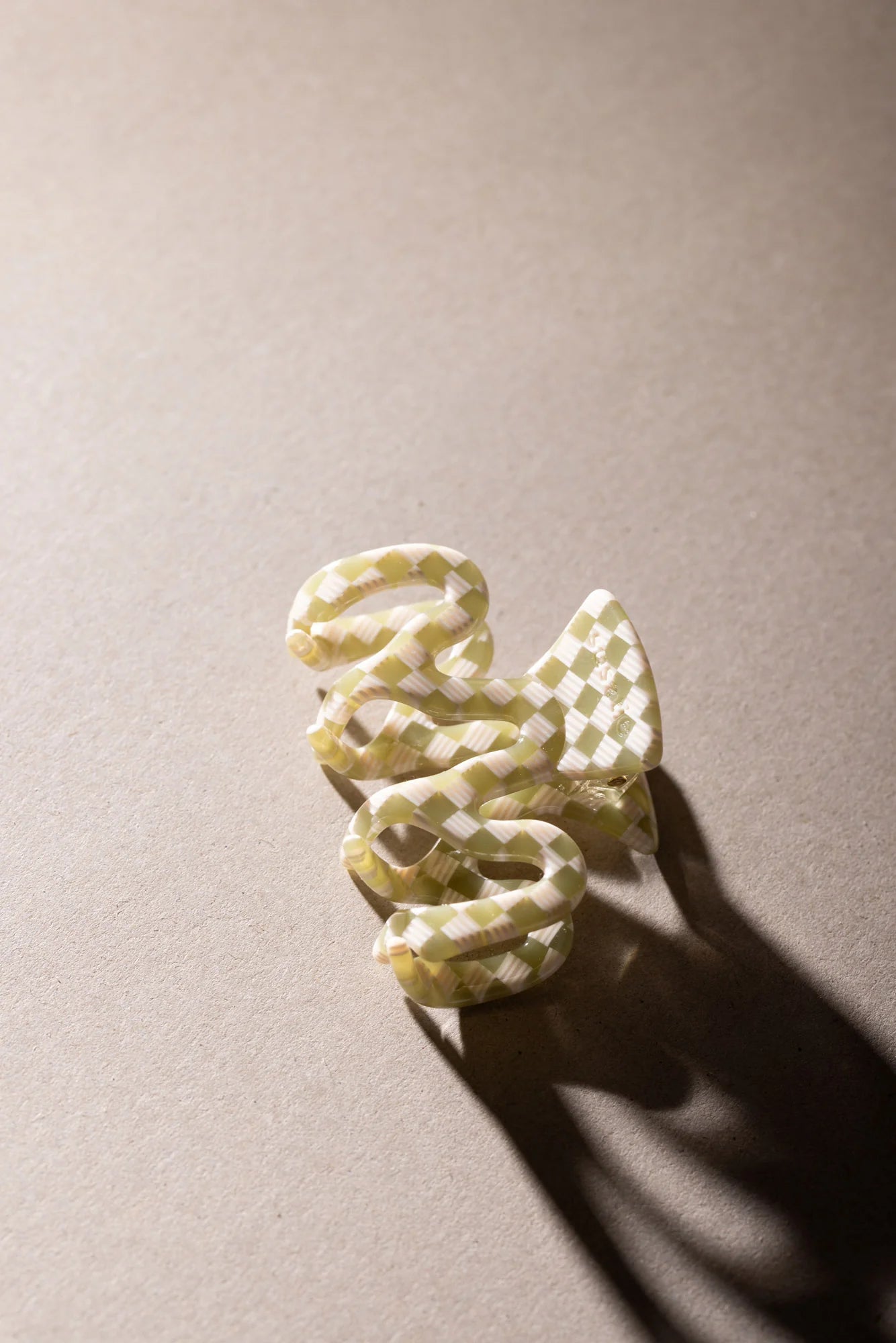 Haarklammer Sasstie Wave Basil Kariert Karo Grün 6 cm