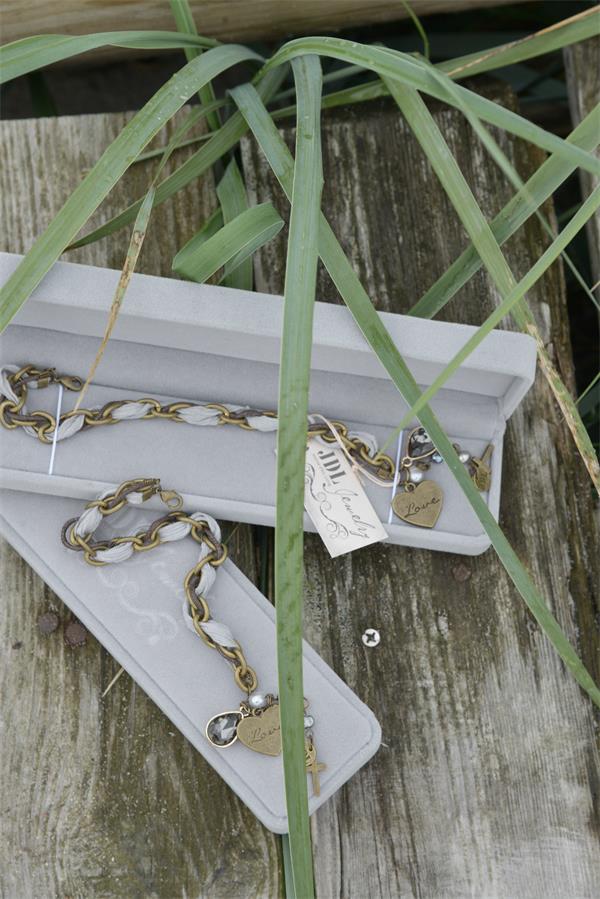 Jeanne d Arc Living Armband Antikgold Grau