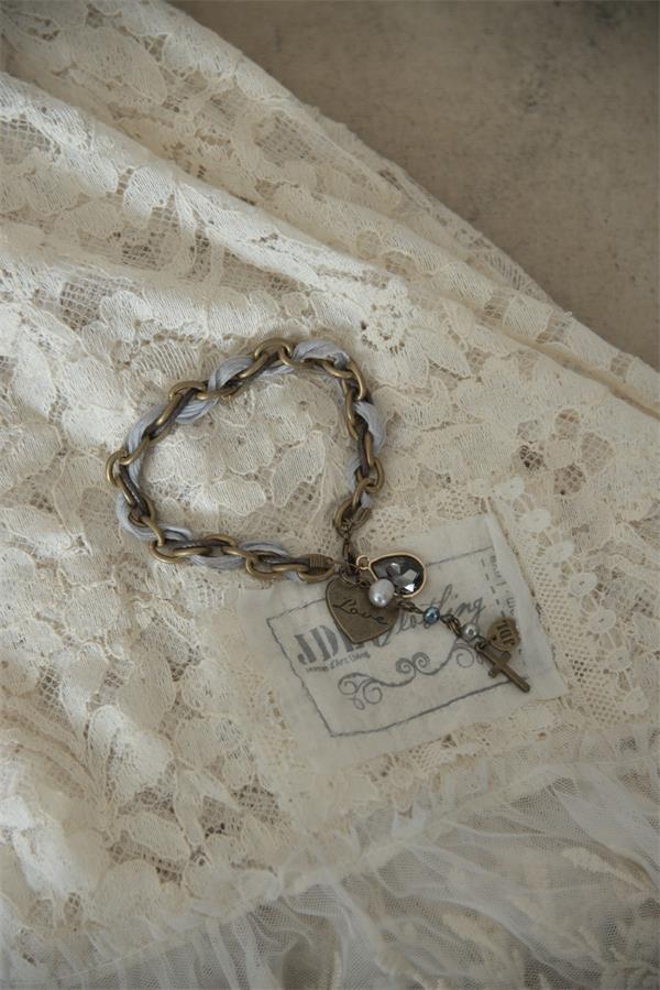Jeanne d Arc Living Armband Antikgold Grau