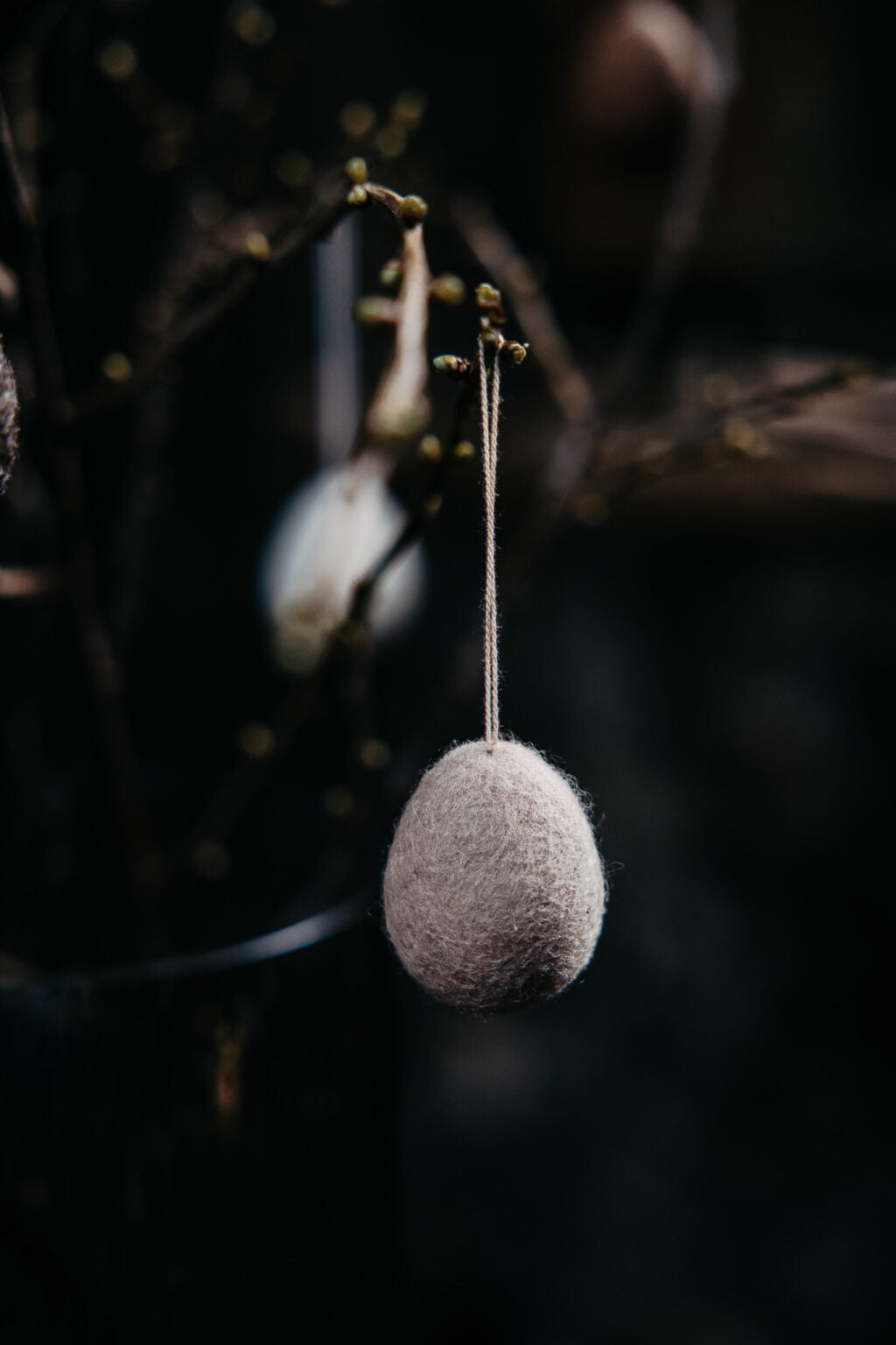 Storefactory Anhänger Ei Filz Ostern Beige 4 cm